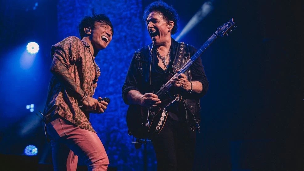 Neal Schon, Journey live