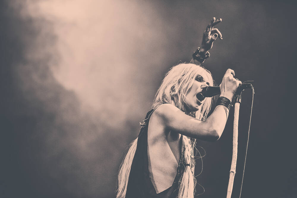 Taylor Momsen, The Pretty Reckless live